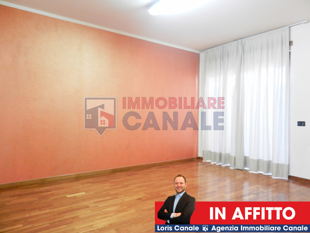 AFFITTASI  UFFICI COMMERCIALI ARREDATI PIOVENE ROCCHETTE