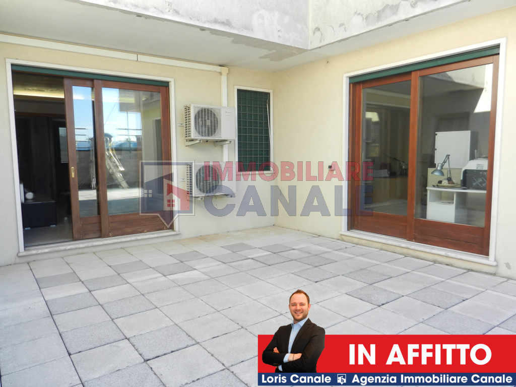 AFFITTASI  UFFICI COMMERCIALI ARREDATI PIOVENE ROCCHETTE