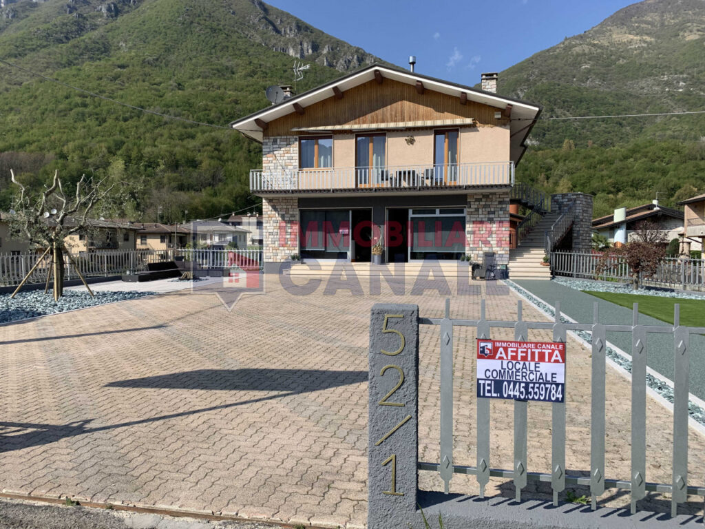 LOCALE COMMERCIALE/DIREZIONALE IN AFFITTO