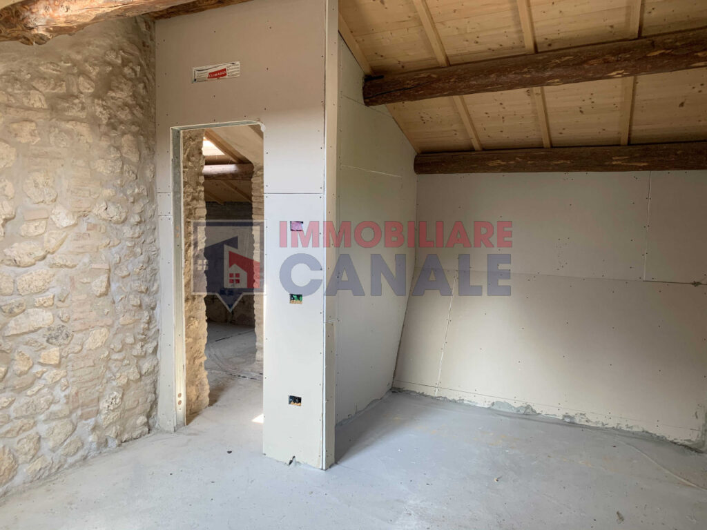 CASA SINGOLA RISTRUTTURATA