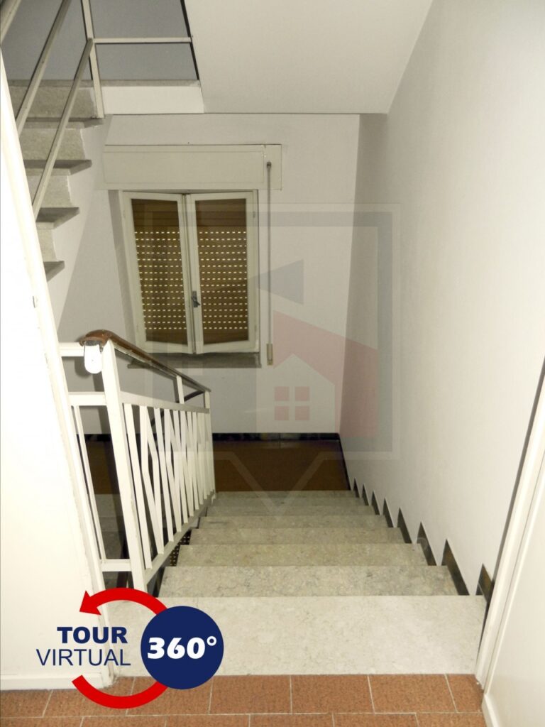 CASA INDIPENDENTE AFFIANCATA INGRESSO INDPENDENTE