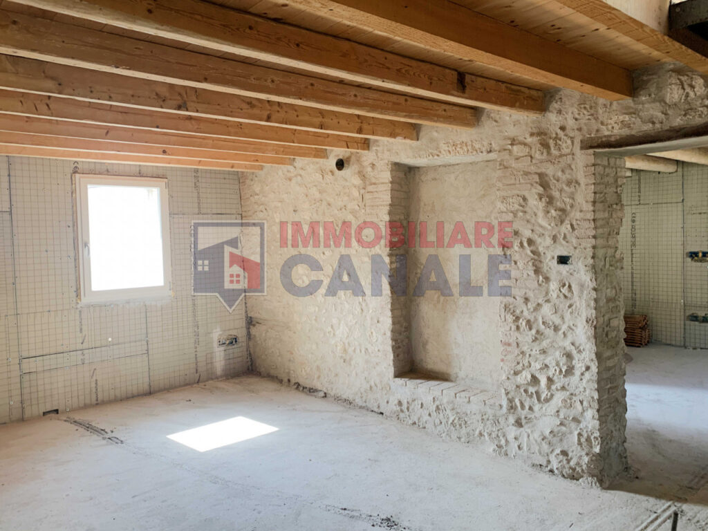 CASA SINGOLA RISTRUTTURATA
