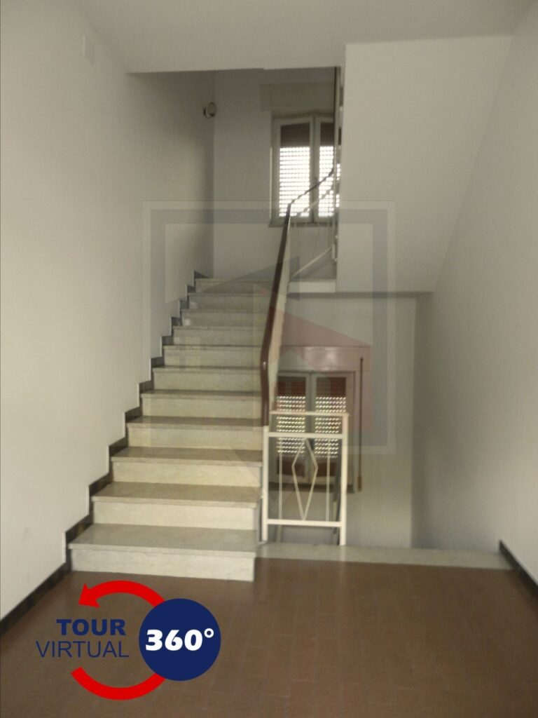 CASA INDIPENDENTE AFFIANCATA INGRESSO INDPENDENTE