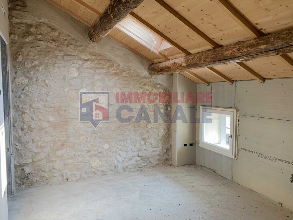CASA SINGOLA RISTRUTTURATA