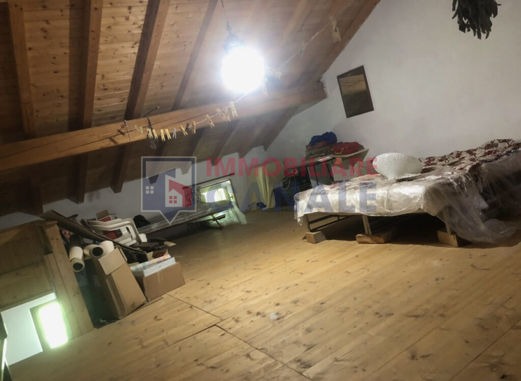 Casa affiancata abitabile subito con giardino – perfetta per vacanze